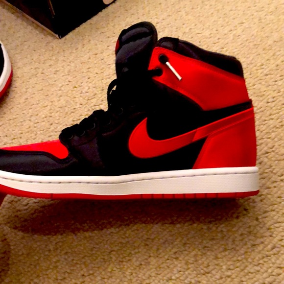 NIB never used authentic Nike air Jordans additional red laces - Picture 7 of 11